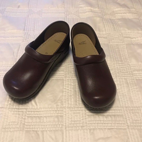 dansko size 33